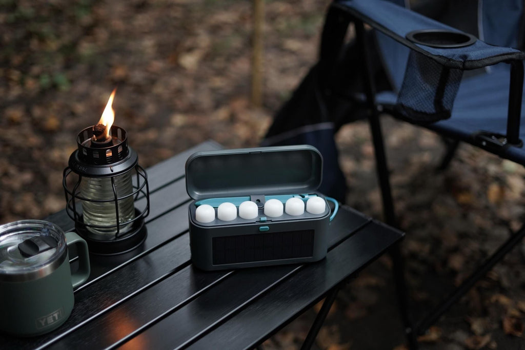 BioLite Site Lights  Set mit 6 Hängeleuchten und Solar-Ladecase von BioLite