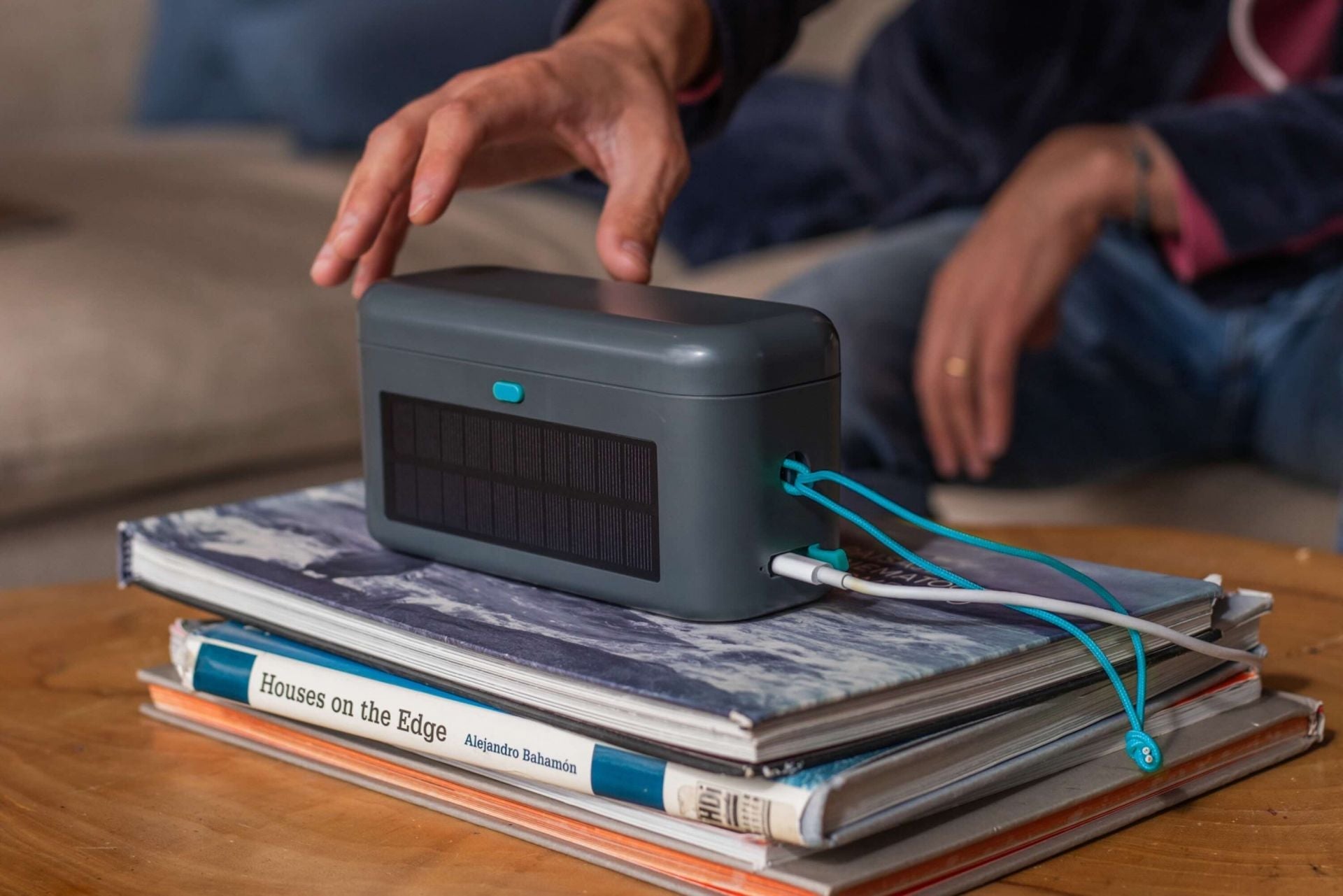 BioLite Site Lights  Set mit 6 Hängeleuchten und Solar-Ladecase von BioLite