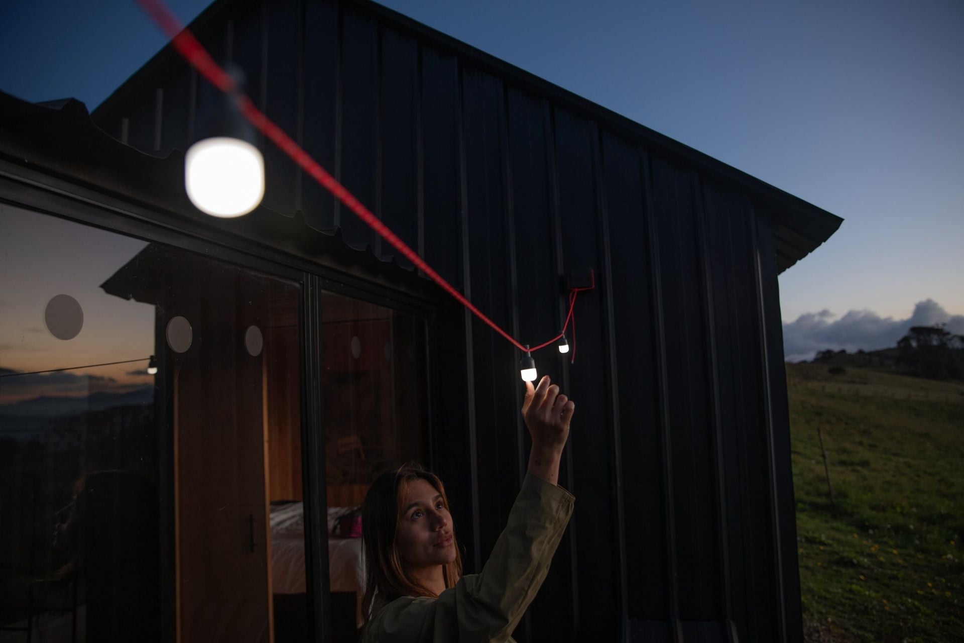 BioLite Site Lights  Set mit 6 Hängeleuchten und Solar-Ladecase von BioLite