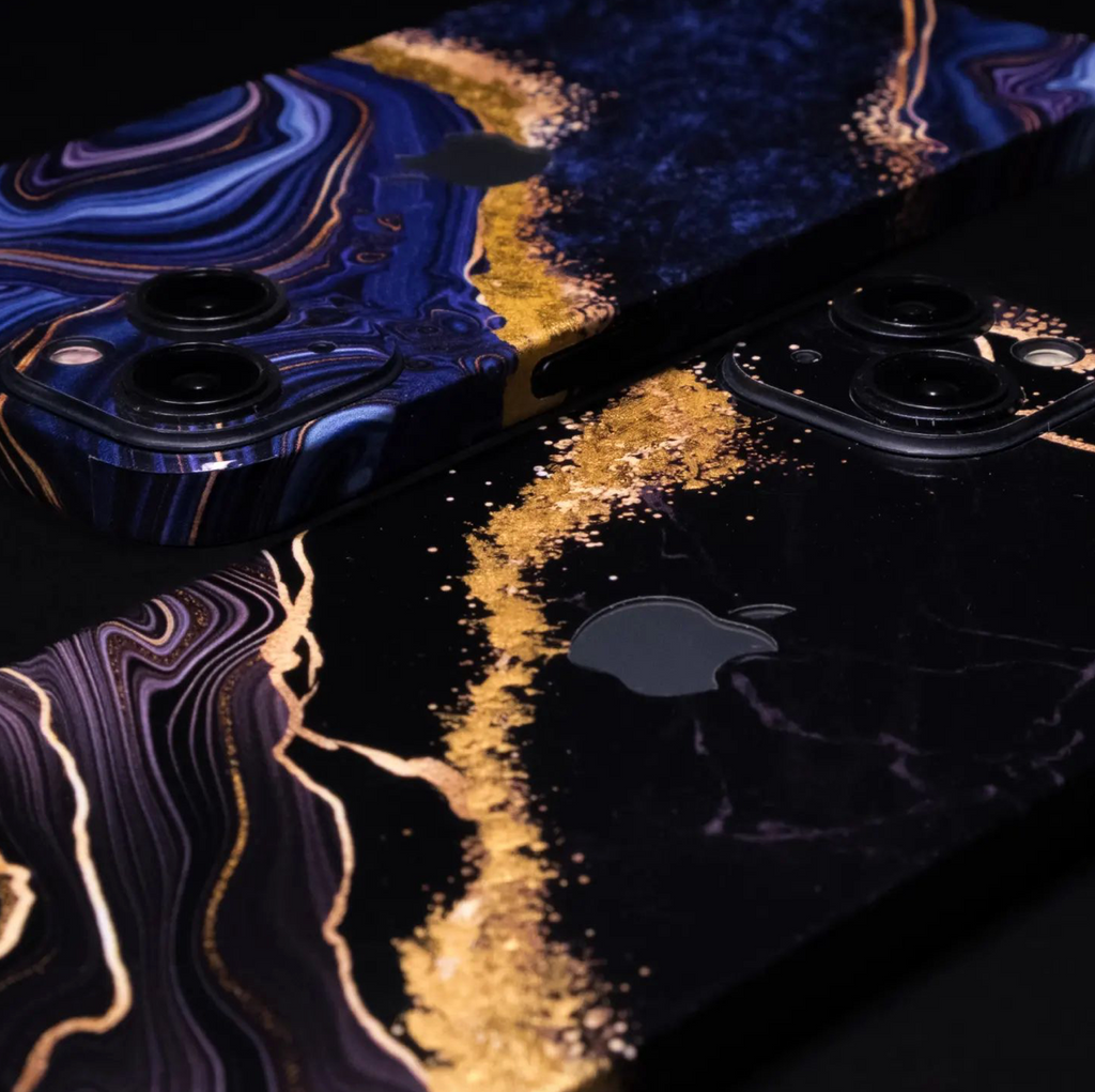 iPhone 14 Pro Max Skin mit 24K Gold Luxury Black
