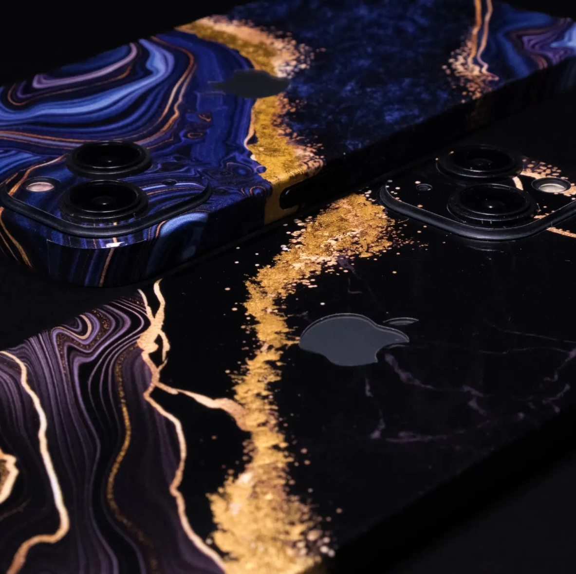 iPhone 14 Pro Max Skin mit 24K Gold Luxury Black