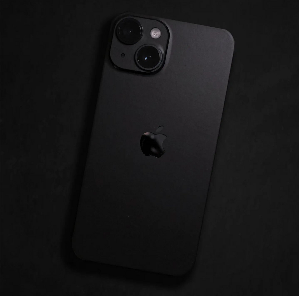 iPhone 15 Pro Skin Matt Schwarz
