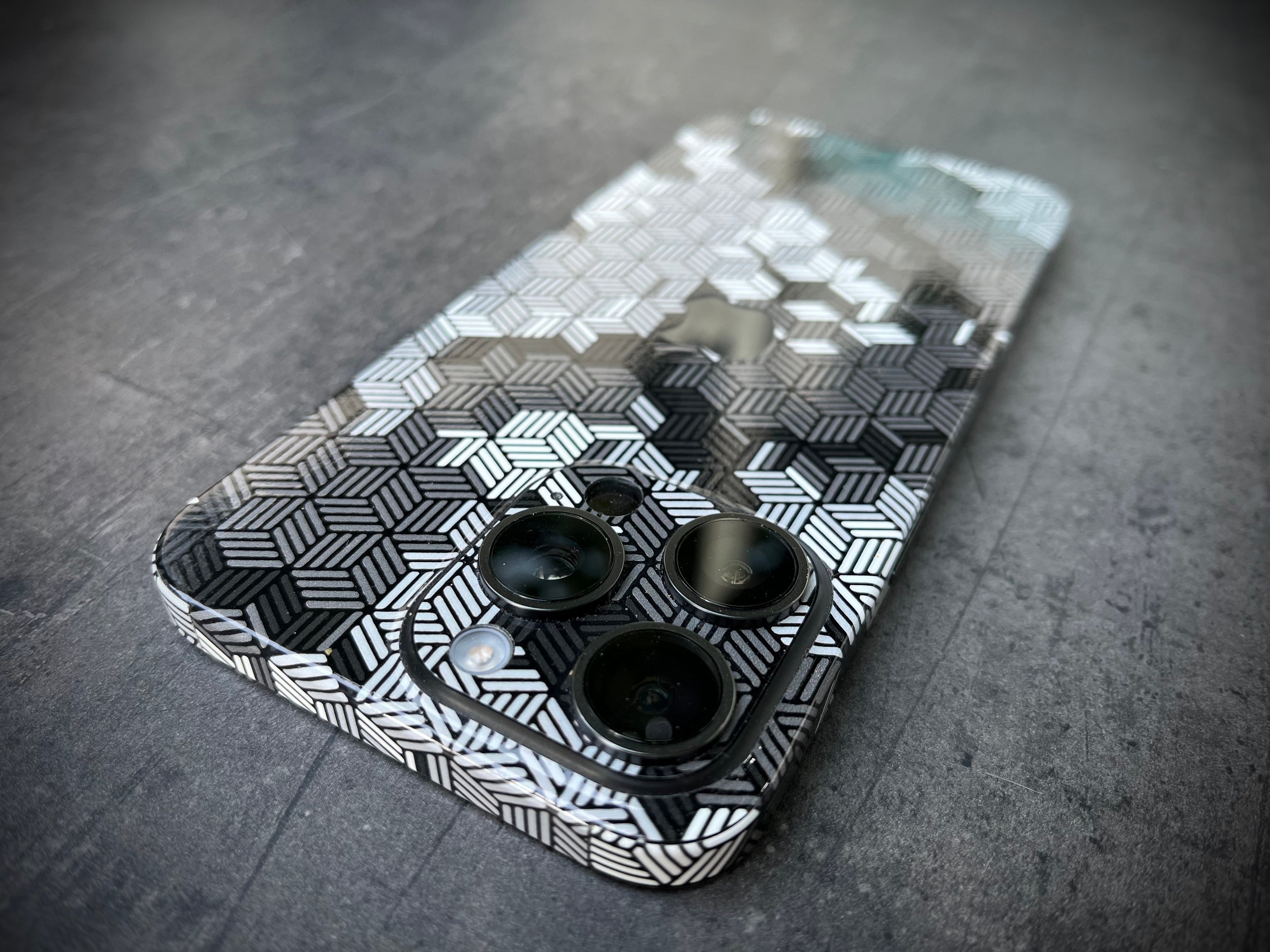 iPhone Skin Prism Black