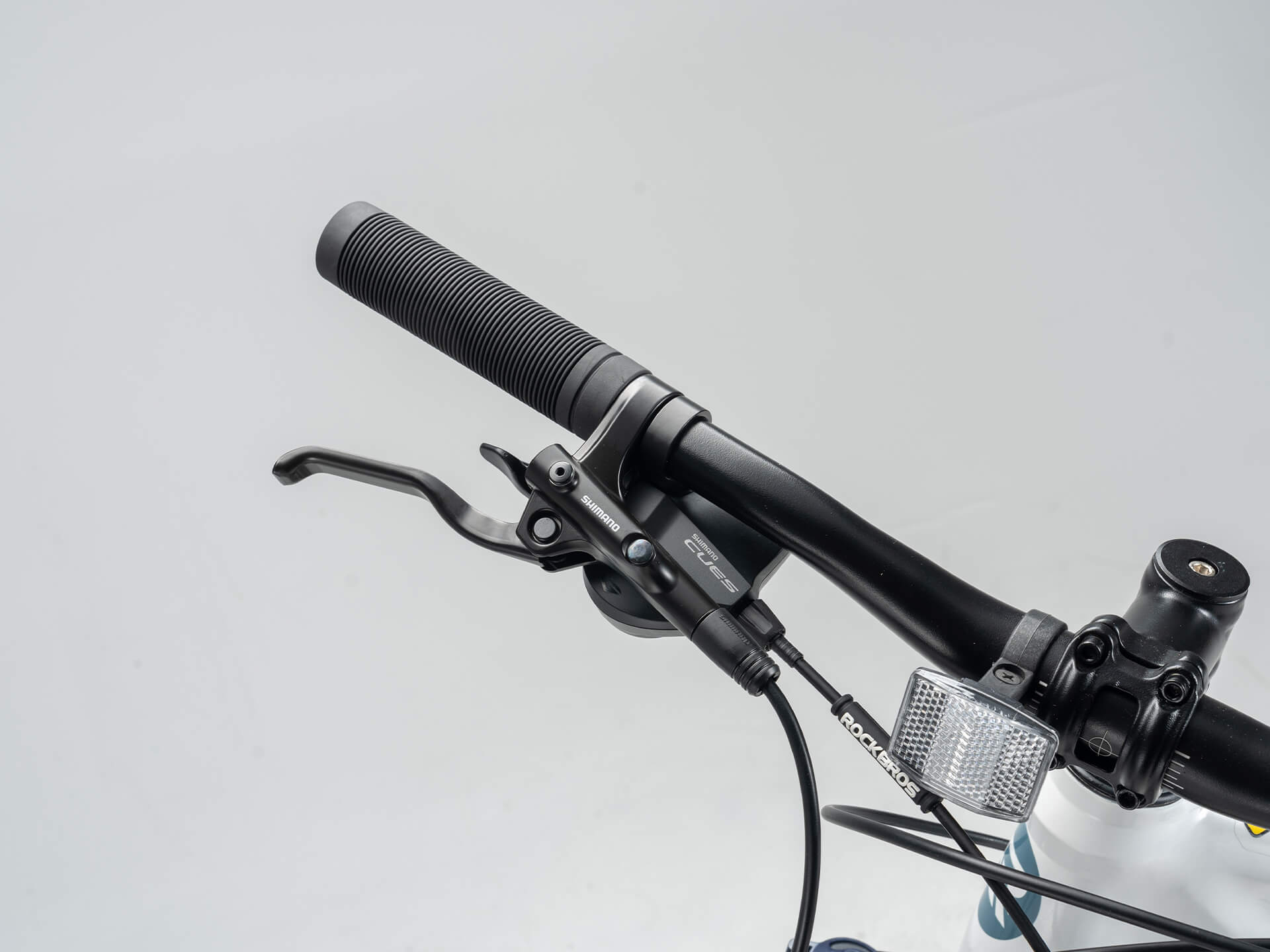 MT300 27.5E MTB