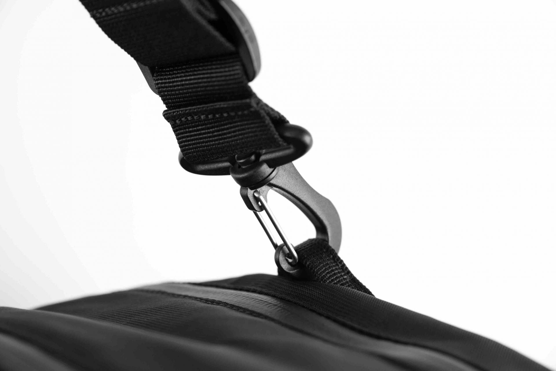 Matador SEG45 Travel Pack- robuster Rucksck mit segmentierten Taschen wie Würfel