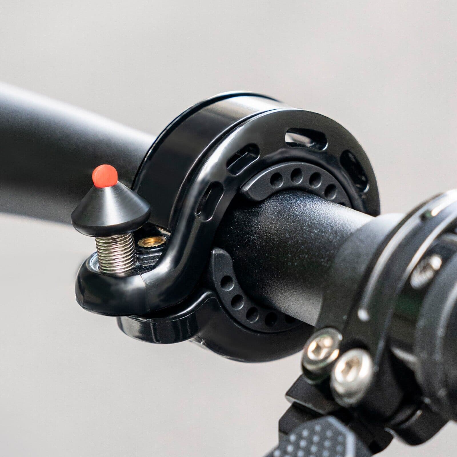 ROCKBROS 100dB Versteckte Fahrradklingel Regenfest und Rostfrei